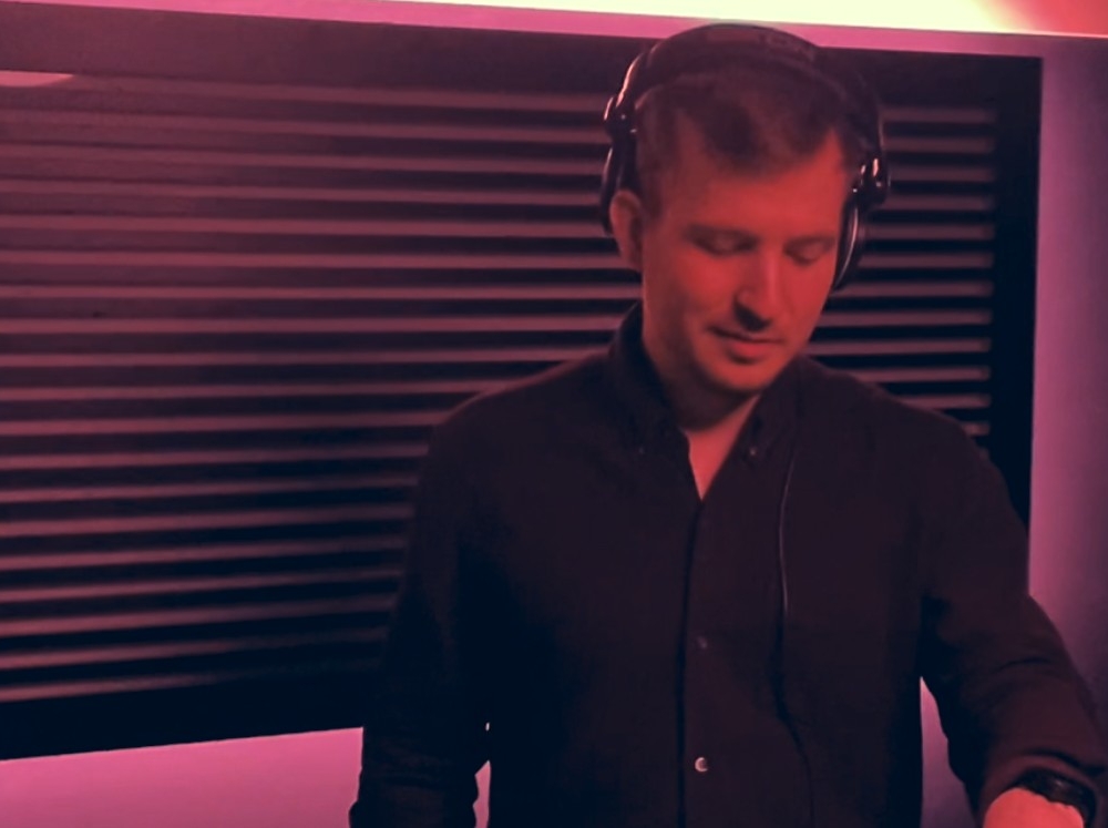 Artist Highlight: Narda-77